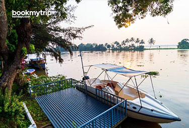 Bookmytripholidays | Warmth Lake Haven,Alappuzha  | Best Accommodation packages