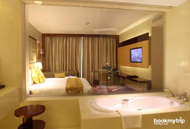 Bookmytripholidays | Crowne Plaza,Kochi  | Best Accommodation packages