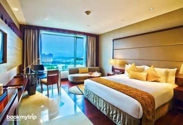 Bookmytripholidays | Crowne Plaza,Kochi  | Best Accommodation packages