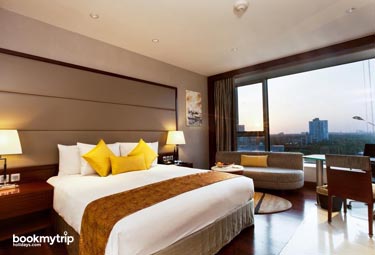 Bookmytripholidays | Crowne Plaza,Kochi  | Best Accommodation packages