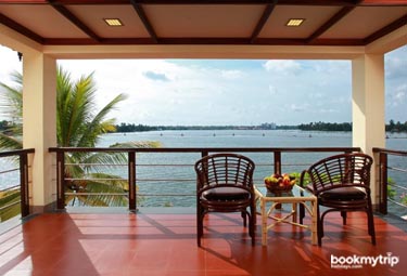 Bookmytripholidays | Sterling Lake Palace ,Alappuzha  | Best Accommodation packages