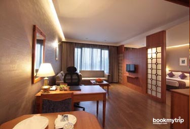 Bookmytripholidays | Monsoon Empress,Kochi  | Best Accommodation packages