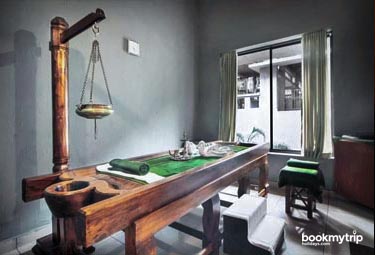 Bookmytripholidays | The Mountain Courtyard,Thekkady  | Best Accommodation packages