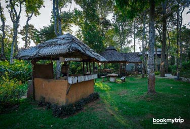 Bookmytripholidays | The Mountain Courtyard,Thekkady  | Best Accommodation packages