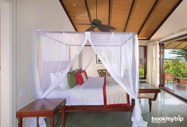 Bookmytripholidays | Niraamaya Retreats Backwaters,Kumarakom | Best Accommodation packages