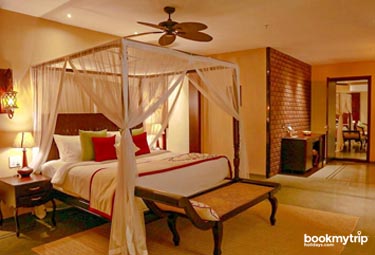 Bookmytripholidays | Niraamaya Retreats Backwaters,Kumarakom | Best Accommodation packages